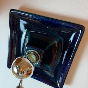 Quadratische Wandlampe blau Keramik von Hustadt Leuchten