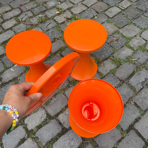 Hocker Tam Tam orange von von Henri Massonnet