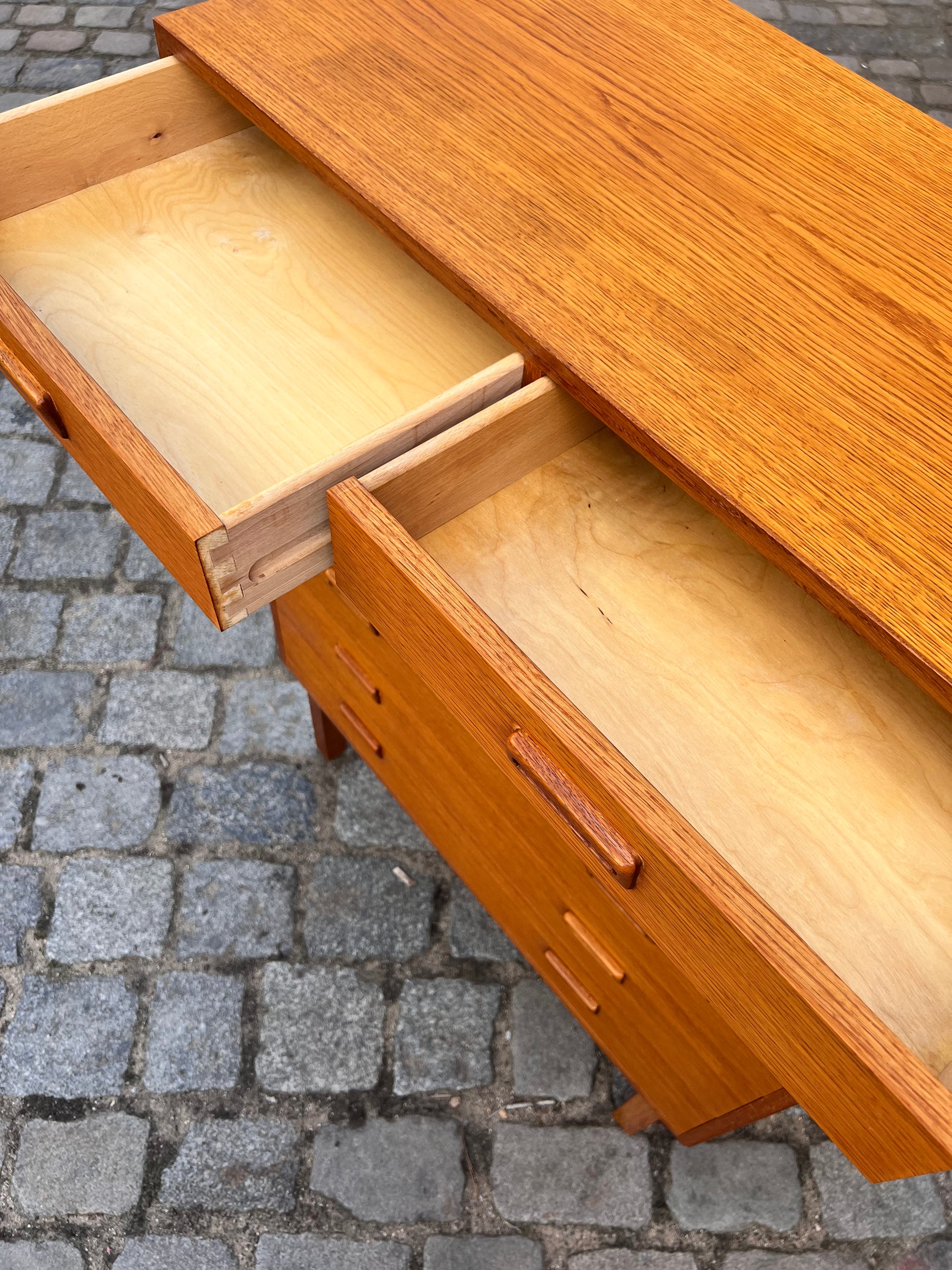 Tallboy Kommode Eiche mit Doppelgriffen von Holger Jensen für FDB Møbler