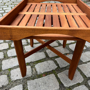 Klappbarer Beistelltisch Teak mit Tablett