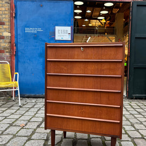 Kommode Teak mit Schloss & durchgängigen Griffen