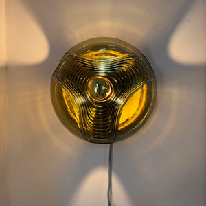 Große Wandlampe Futura Rauchglas Messing von Koch & Lowy für Peill & Putzler