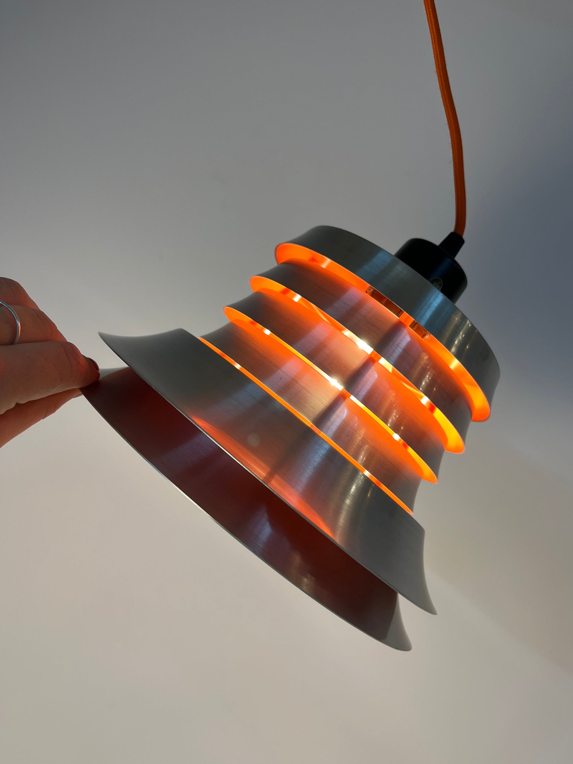 Lamellenlampe silber orange von Carl Thore für Granhaga
