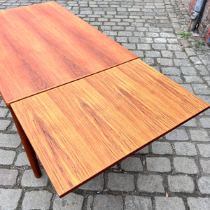 Ausziebarer Esstisch Teak von Henning Kjearnulf