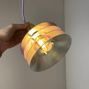 Lamellenlampe Modell Siam lila silber von Design Light