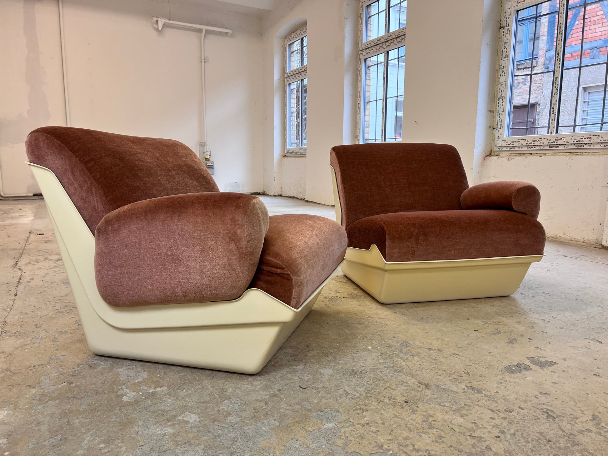 Modularer Schalensessel rosa Samt & Kunststoff