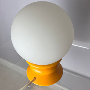 Tischlampe gelb Opalglas von Temde