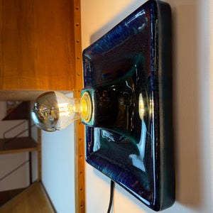 Quadratische Wandlampe blau Keramik von Hustadt Leuchten