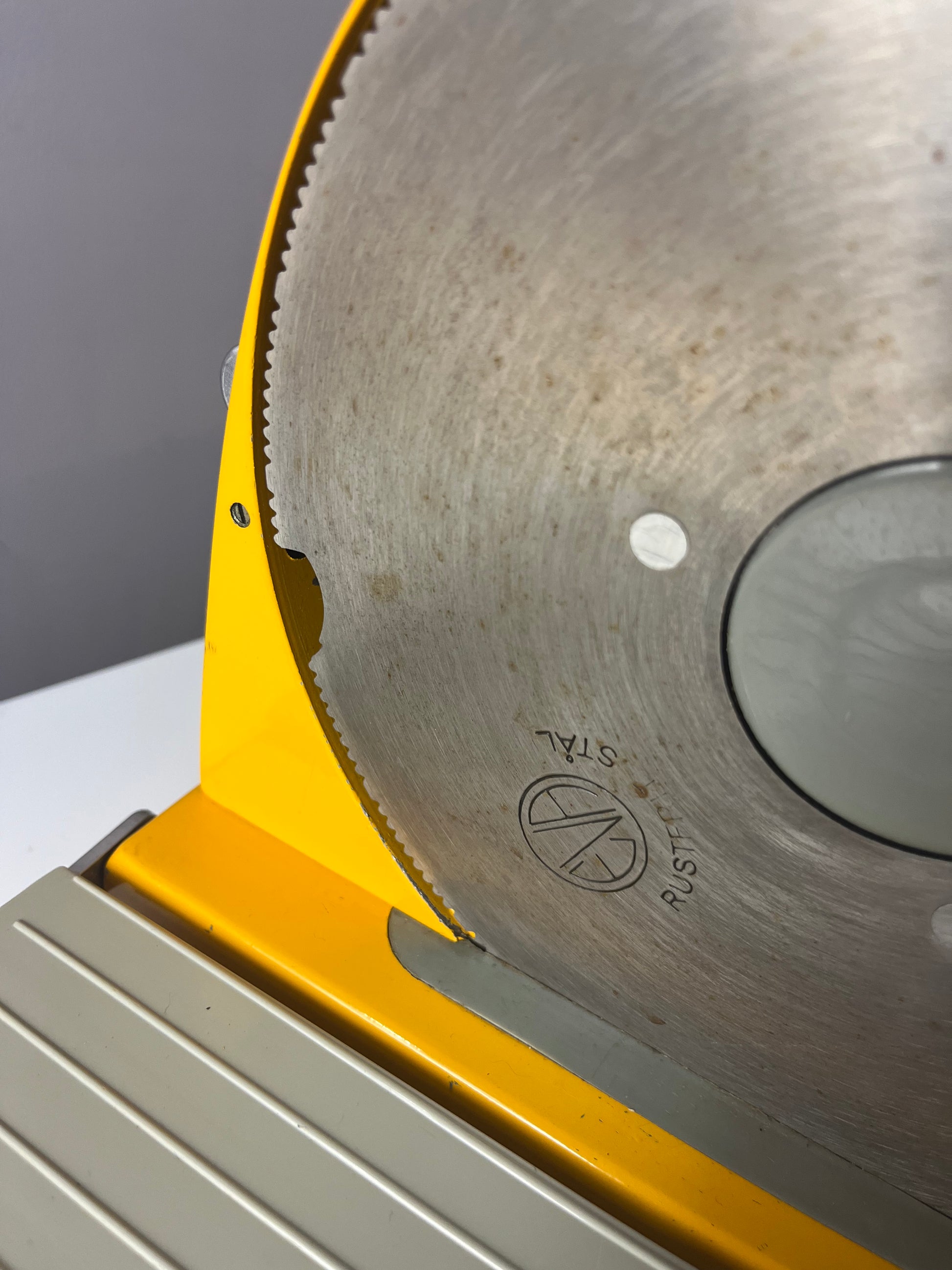 Schneidemaschine gelb von Eva aus Dänemark