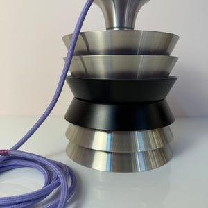 Lamellenlampe Trava silber schwarz lila von Carl Thore für Granhaga