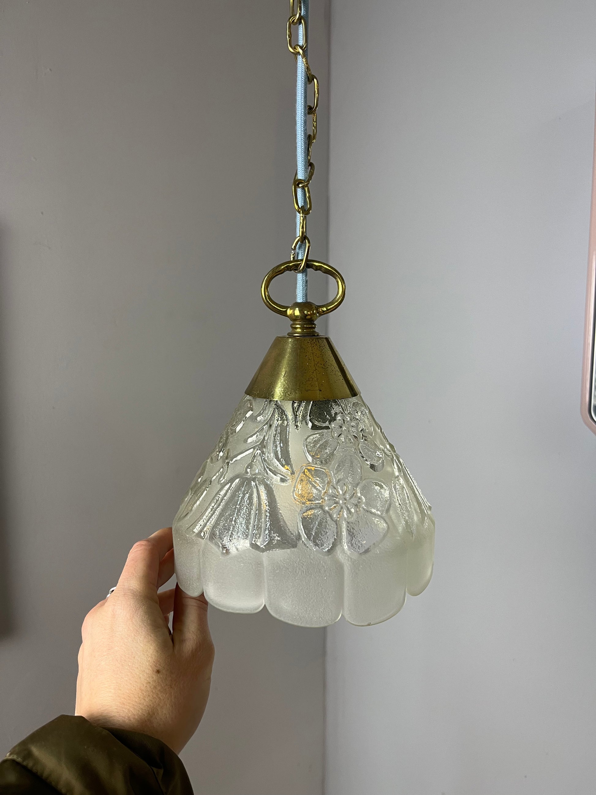 Hängelampe Glas Messing mit Kette aus Dänemark