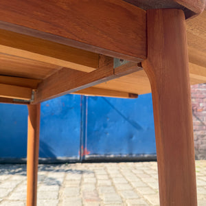 Ausziehbarer Esstisch Teak von Henning Kjærnulf