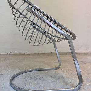 Freischwinger Modell Egg Chair mit Fell von Gastone Rinaldi