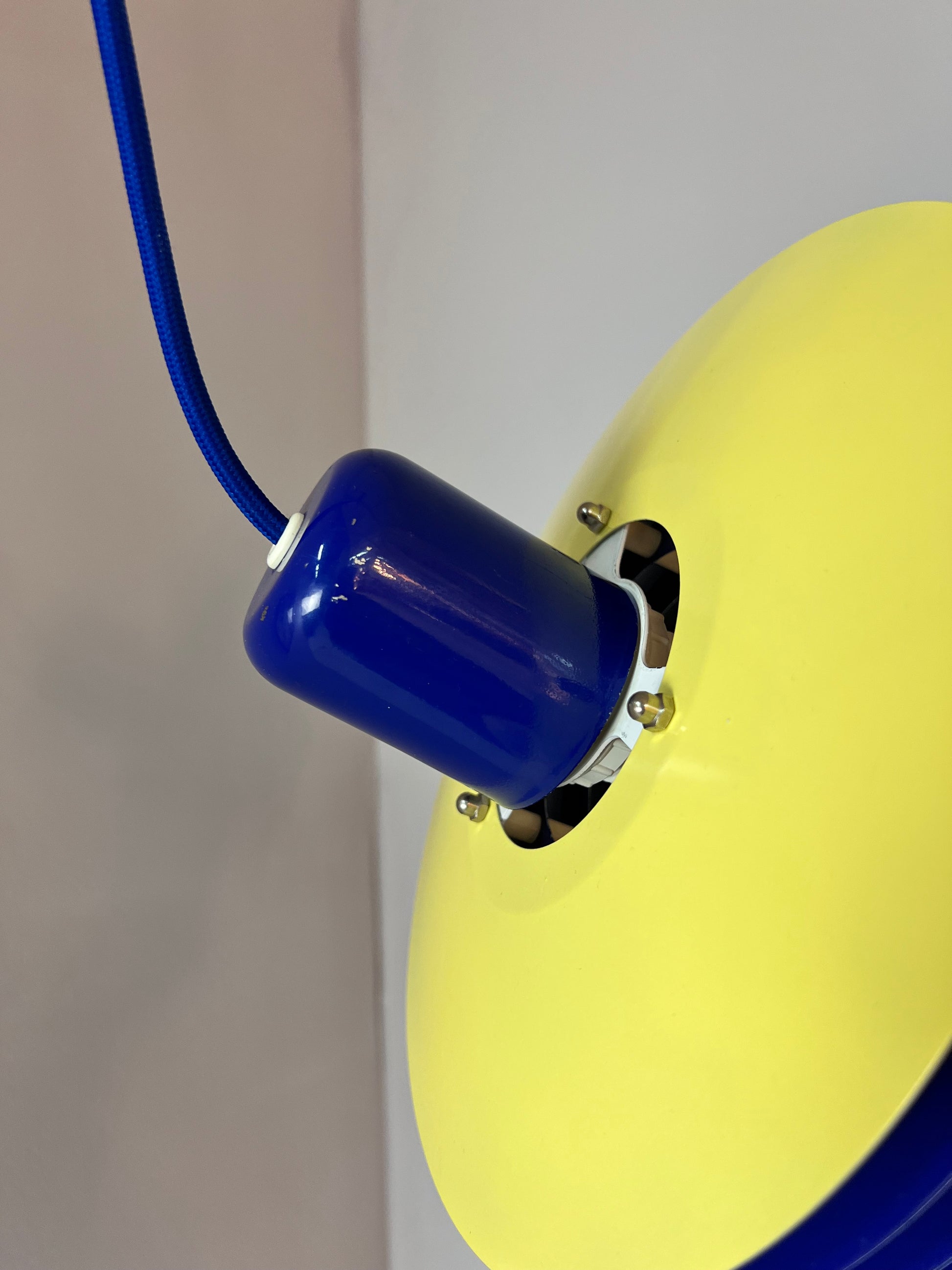 Hängelampe Typ 763 blau gelb von Horn