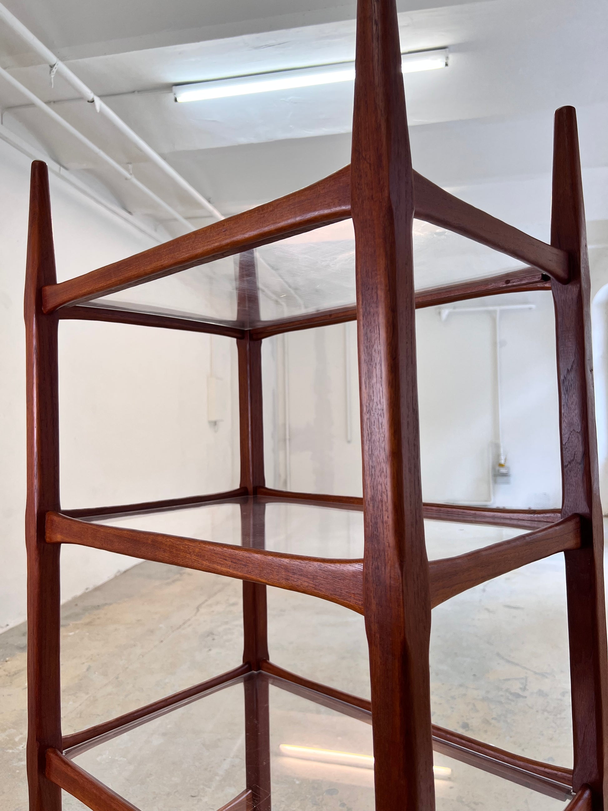 Regal Teak mit Acrylglasplatten aus Däenmark