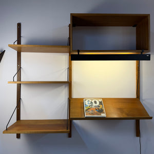 Wandregal Royal System Teak mit Lampe von Poul Cadovius