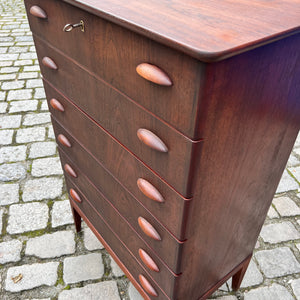 Kommode Teak mit Schloss aus Dänemark