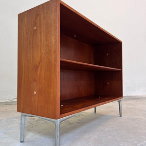 Regal Teak mit neuen Chromfüßen