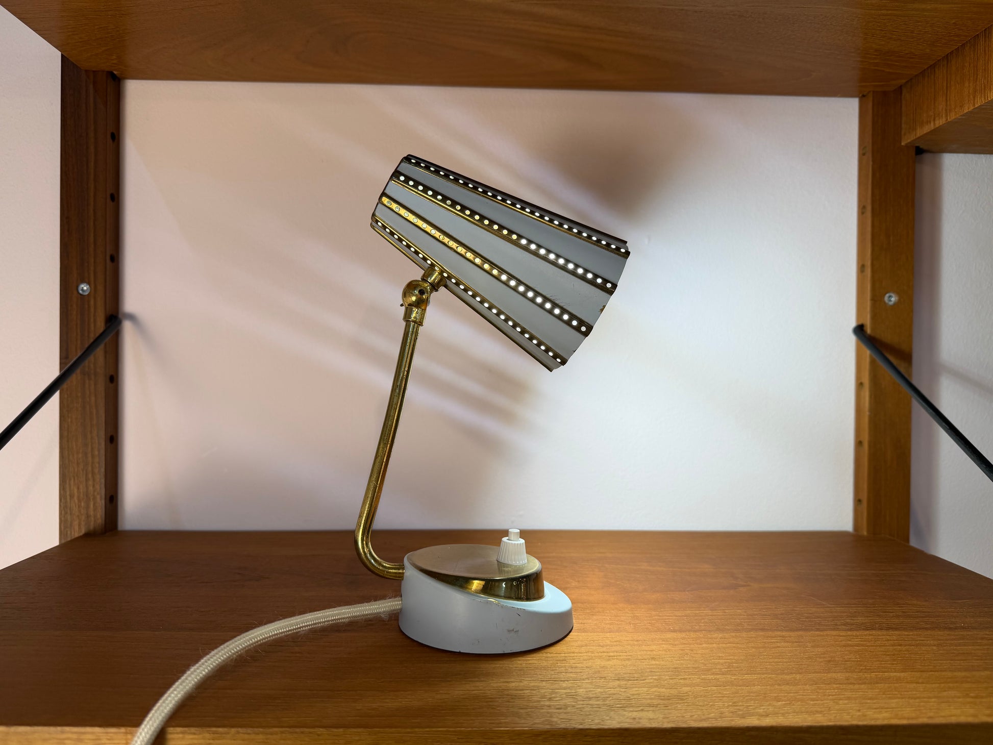Tischlampe creme Messing von Robert Pfäffle