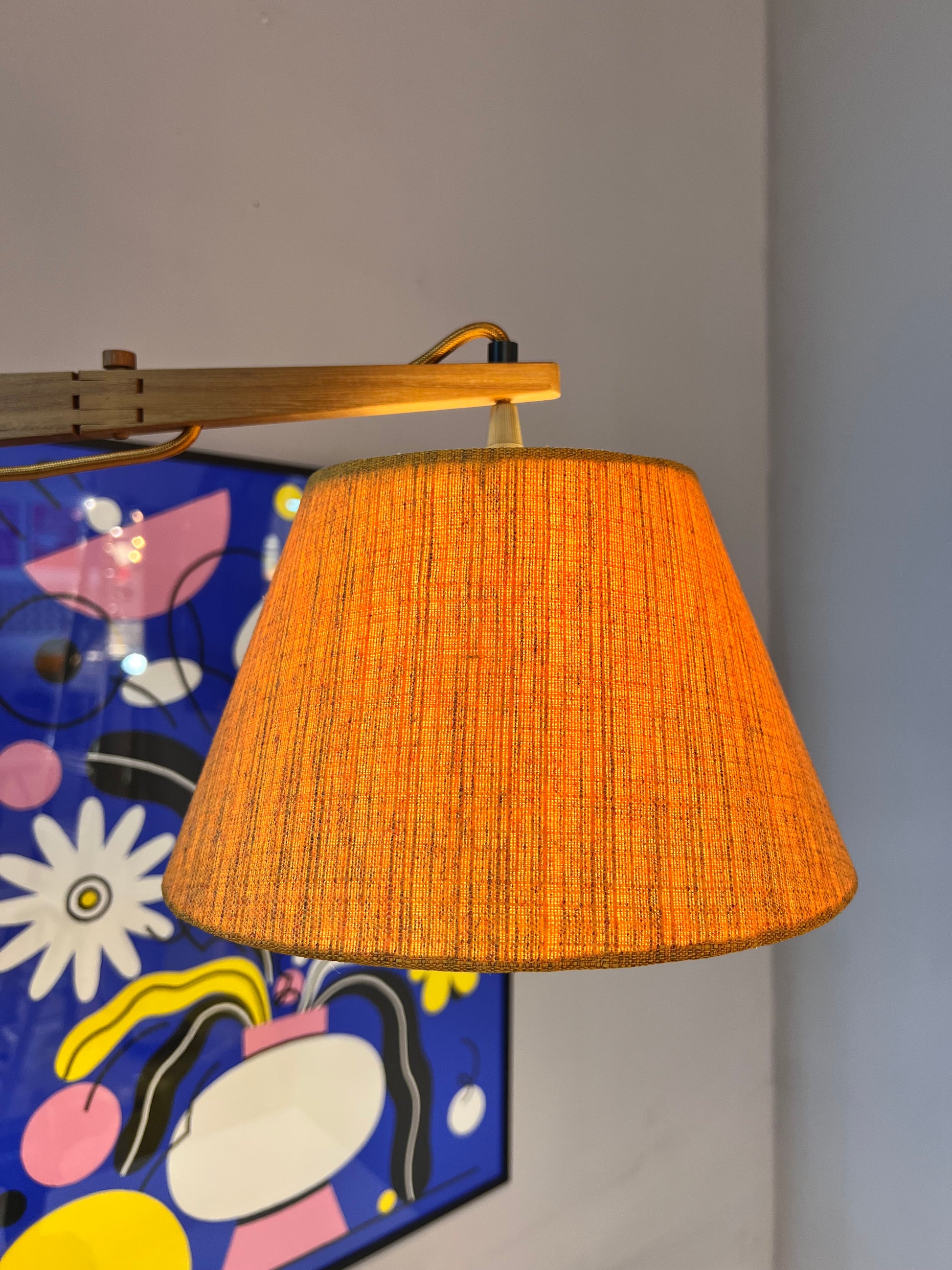 Wandlampe mit Gelenkarm Teak und braun orangenem Schirm