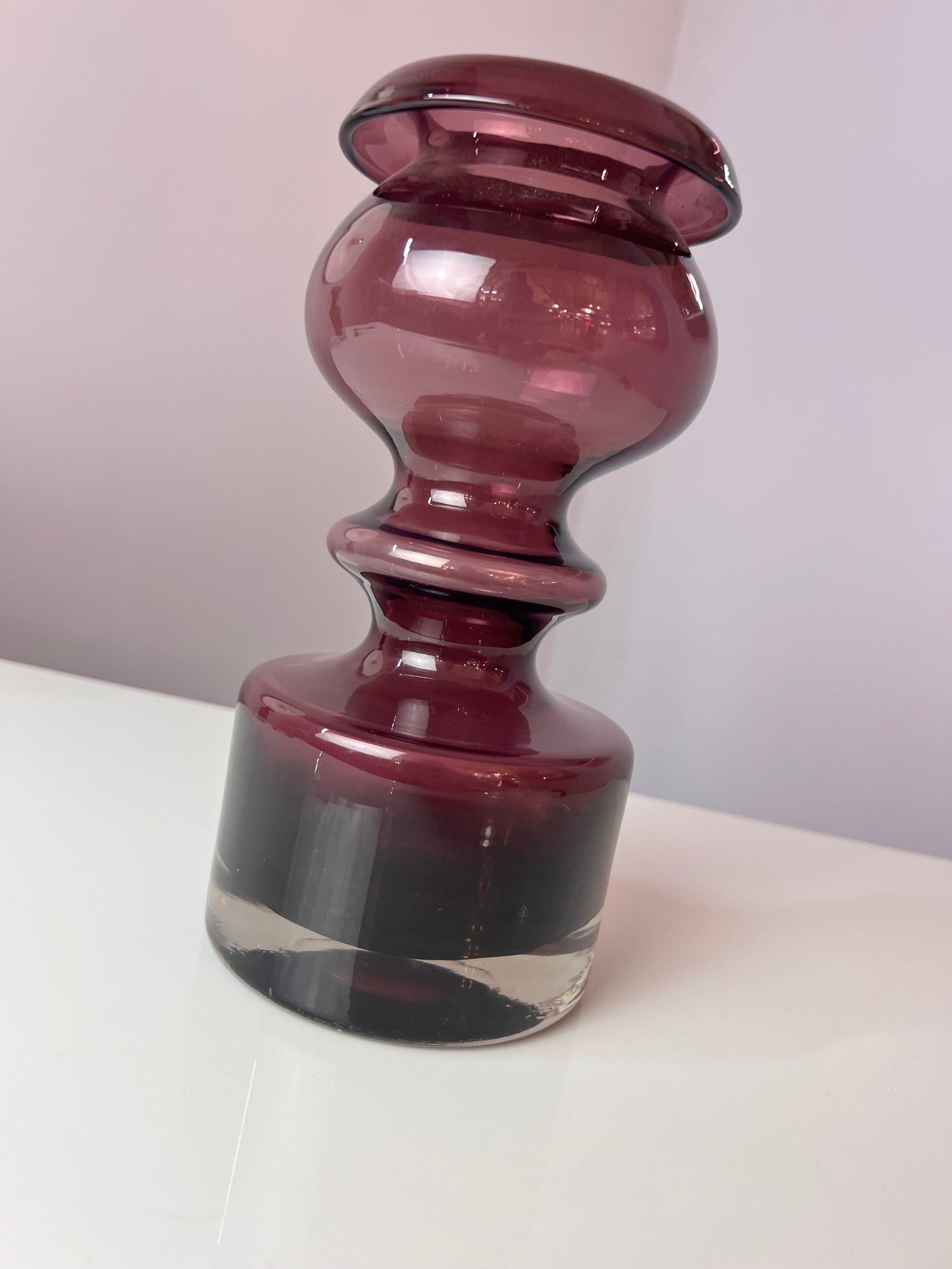 Antik Vase Pompadour weinrot von Nanny Still für Riihimäen Lasi