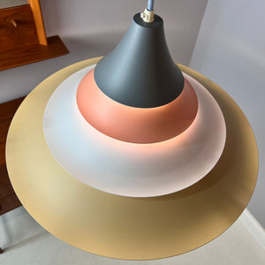 Lamellenlampe neu lackiert pastell-peach Pagode