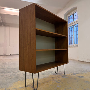 Regal Typ 430 Nussbaum von Joachim Nebelung für Hellerau