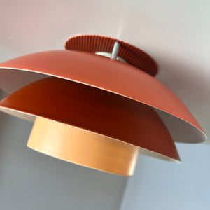 Lamellenlampe neu lackiert orange rot aus Dänemark