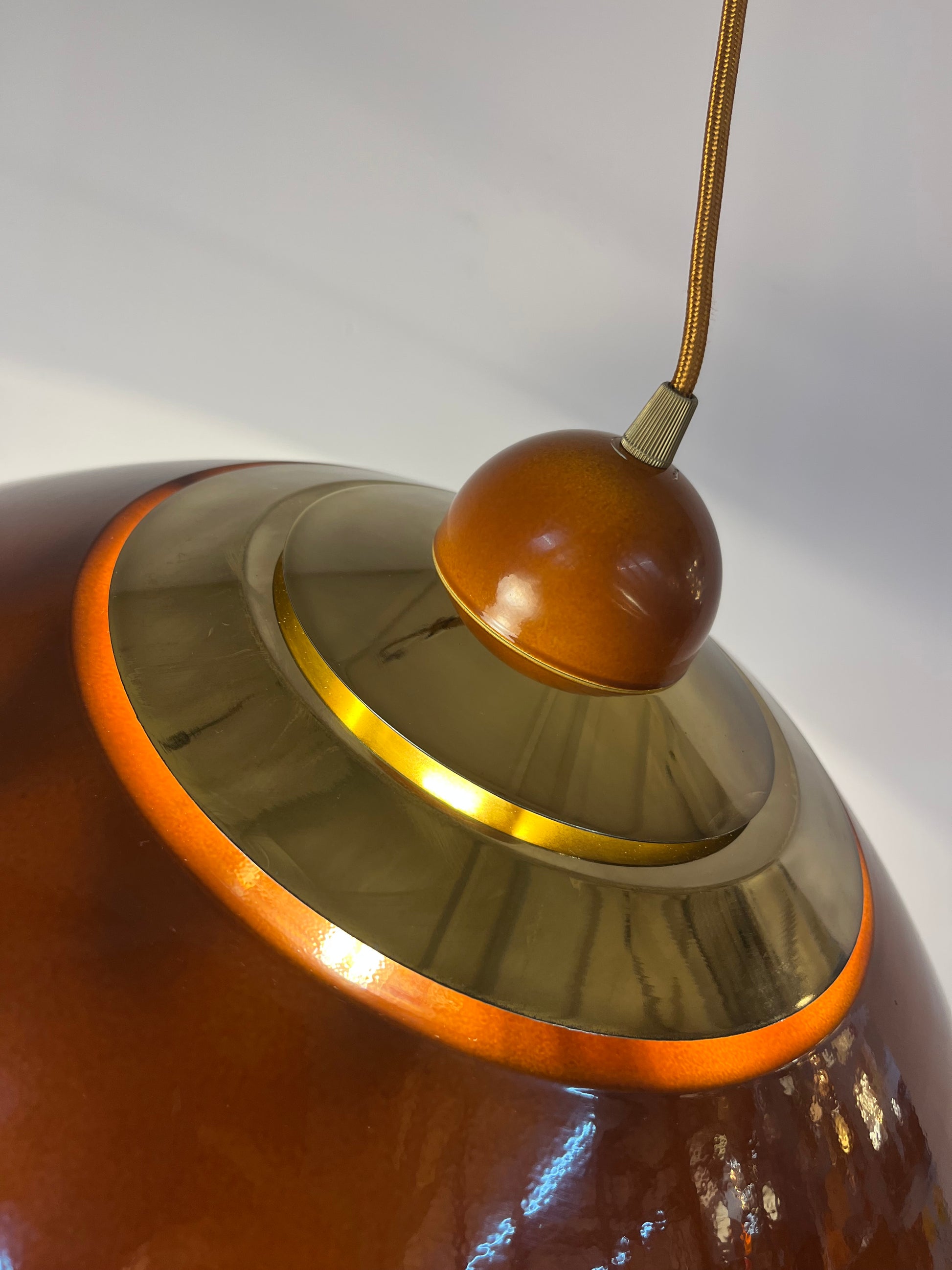 Hängelampe orange Messing aus Belgien
