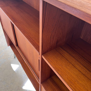 Regal auf Hairpinlegs aus Dänemark