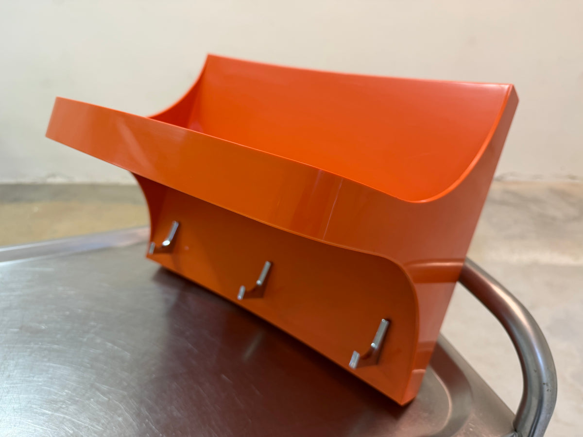 Wandregal orange Kunststoff mit Garderobenhaken