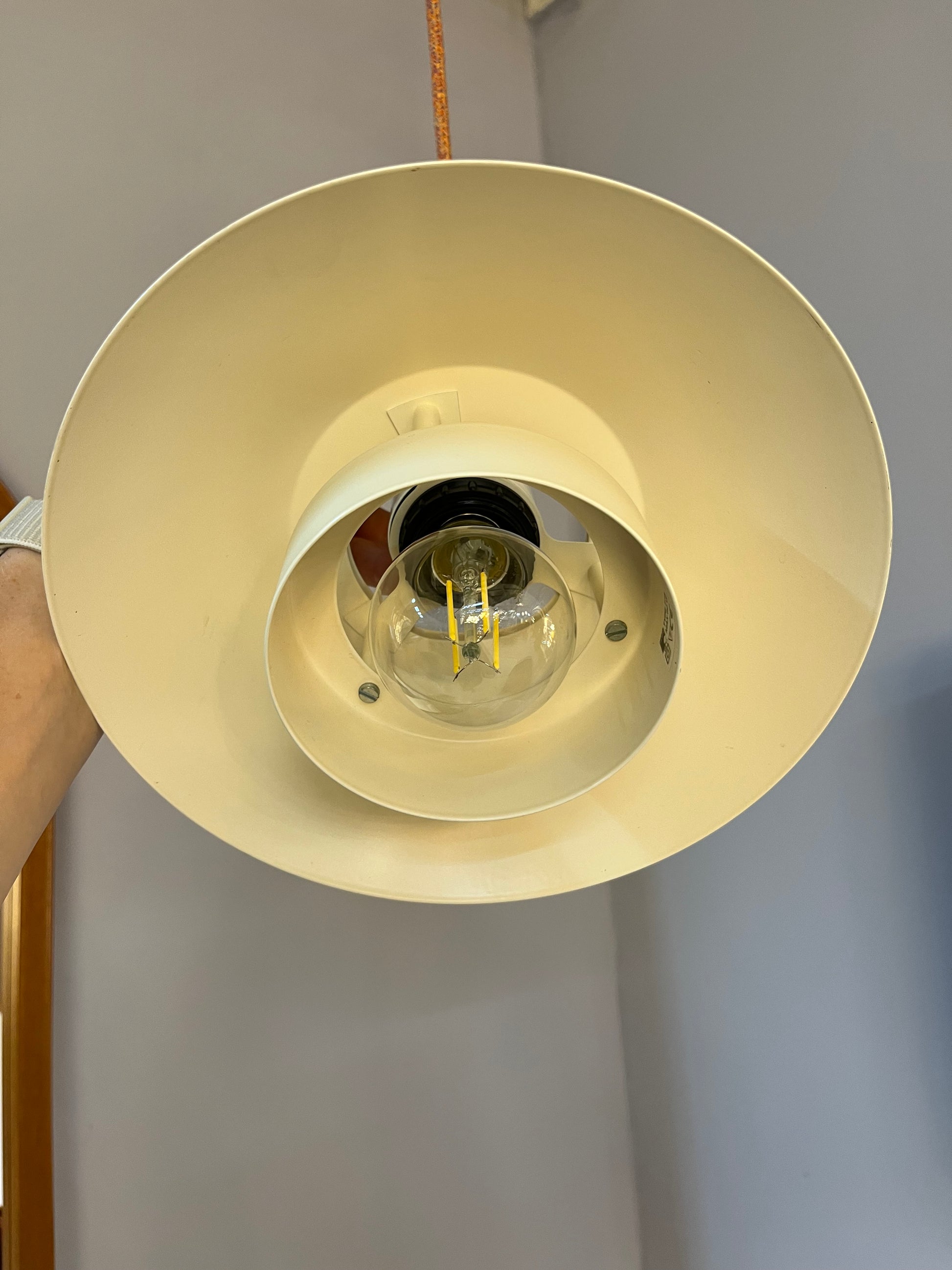 Hängelampe Typ 775 creme von Horn