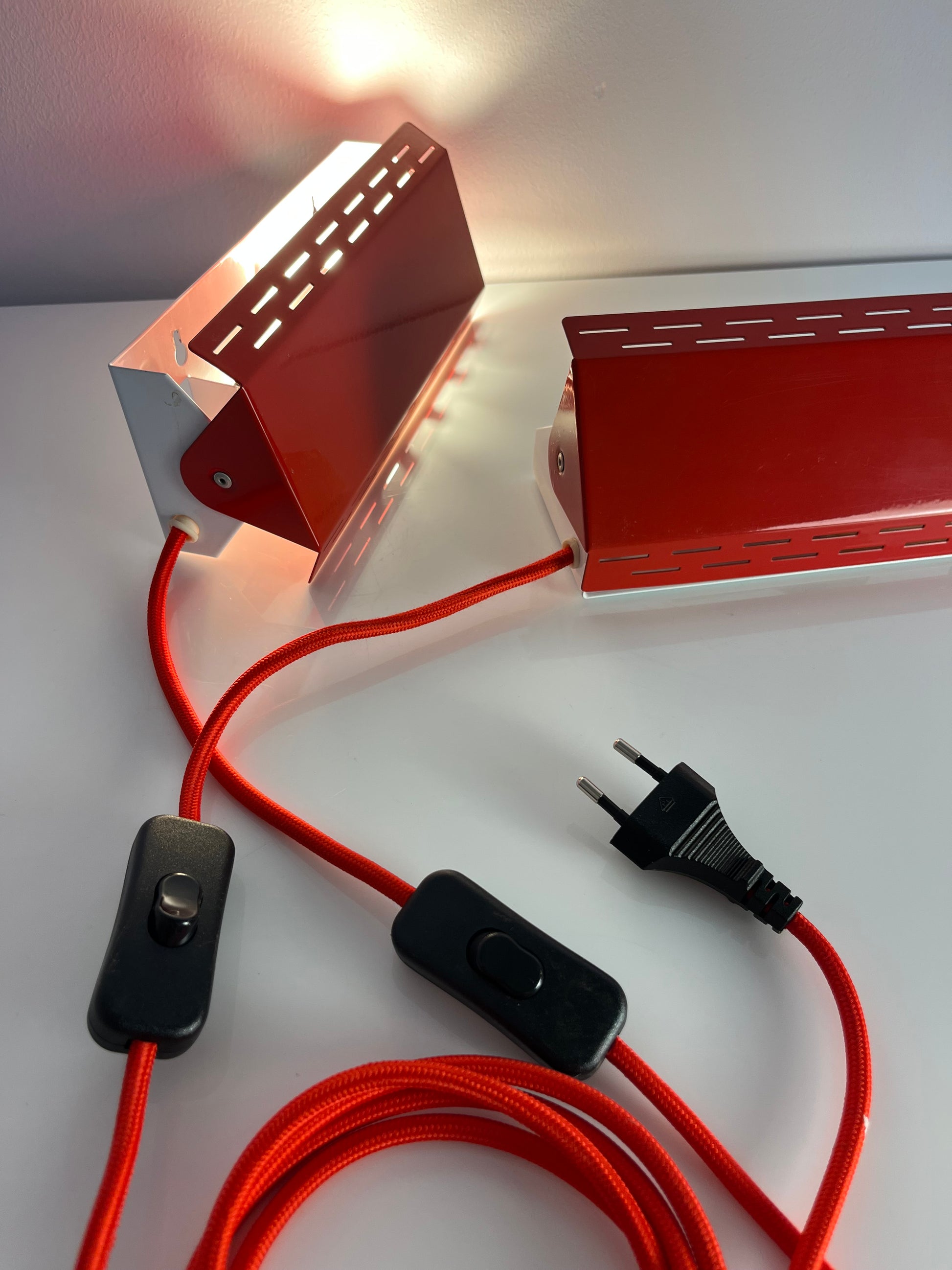Wandlampe Twist Type 124 rot von Knud Christensen Electronic