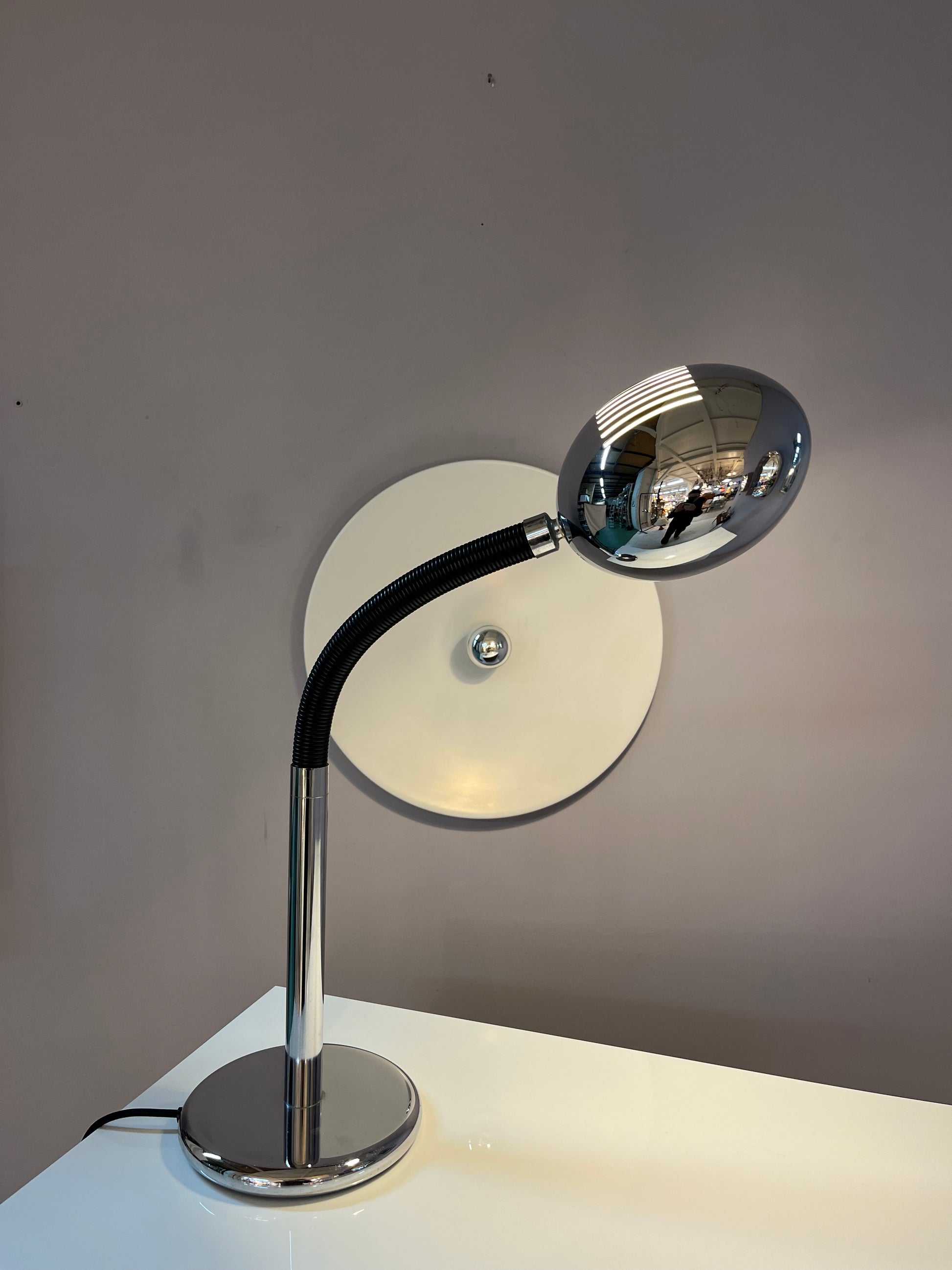 Tischlampe Gooseneck Chrom schwarz von Herda