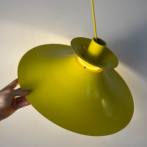 Lamellenlampe neu lackiert gelb aus Dänemark