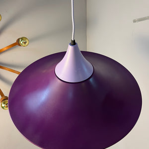 Trichterlampe lila flieder neu lackiert aus Dänemark