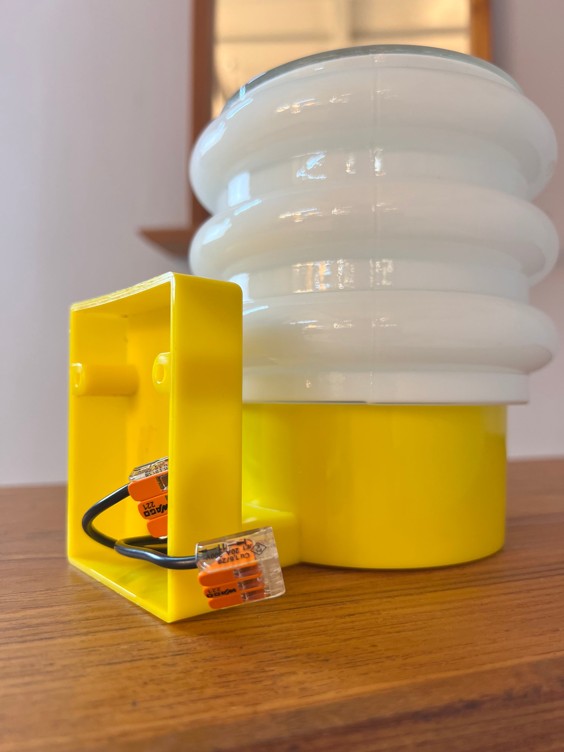 Schwedische Wandlampe 70er