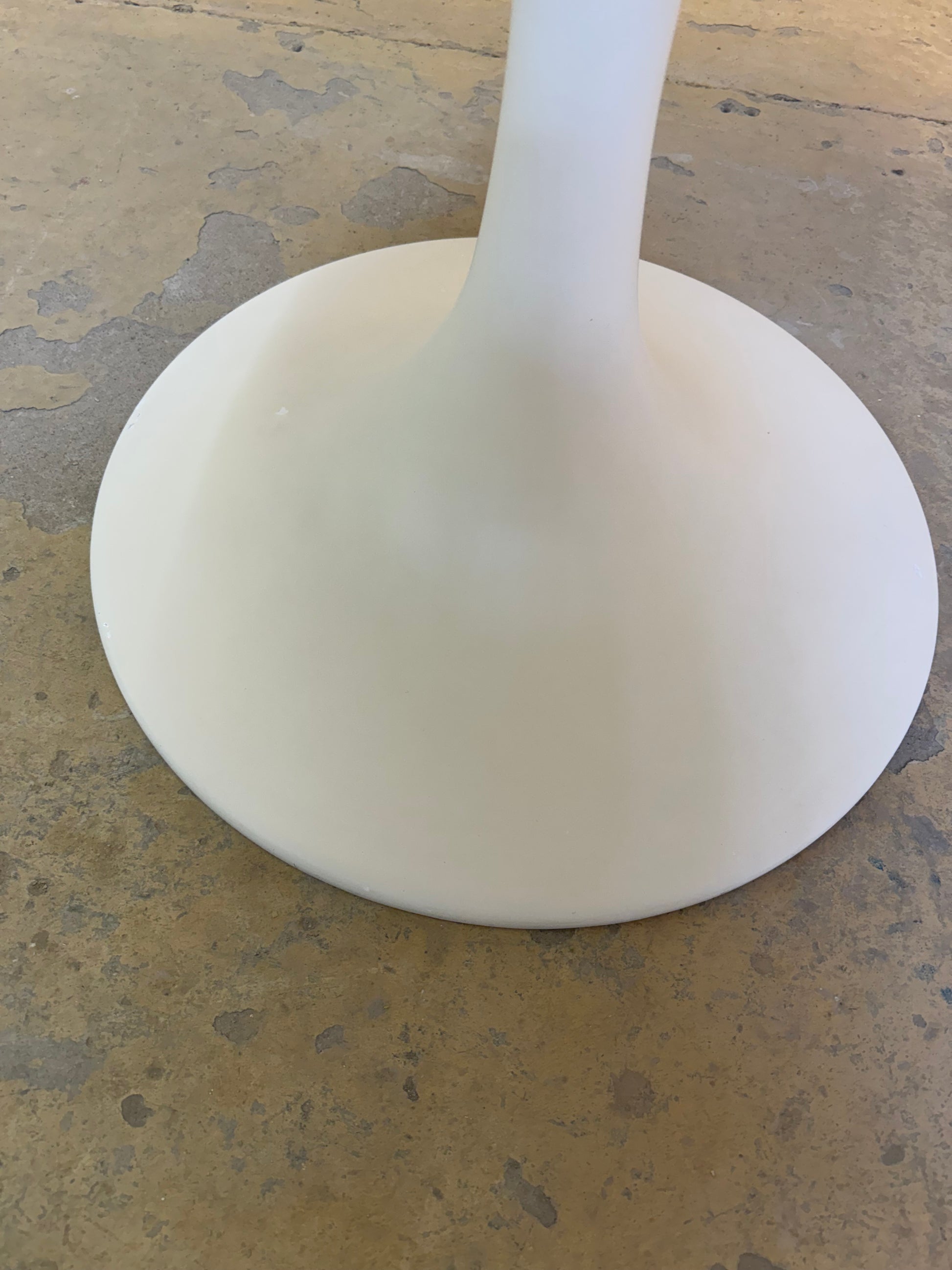 Runder Tulip Esstisch weiß Fiberglas