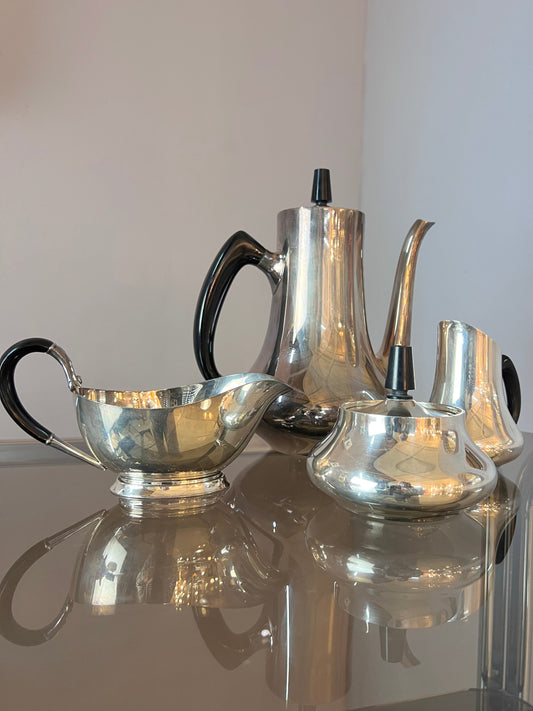 Set: Kanne, Zuckerdose, Milchkännchen & Sauciere Teile EPNS versilbert von Hans Bunde für COHR Denmark