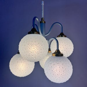 Kronleuchter hellblau/messing