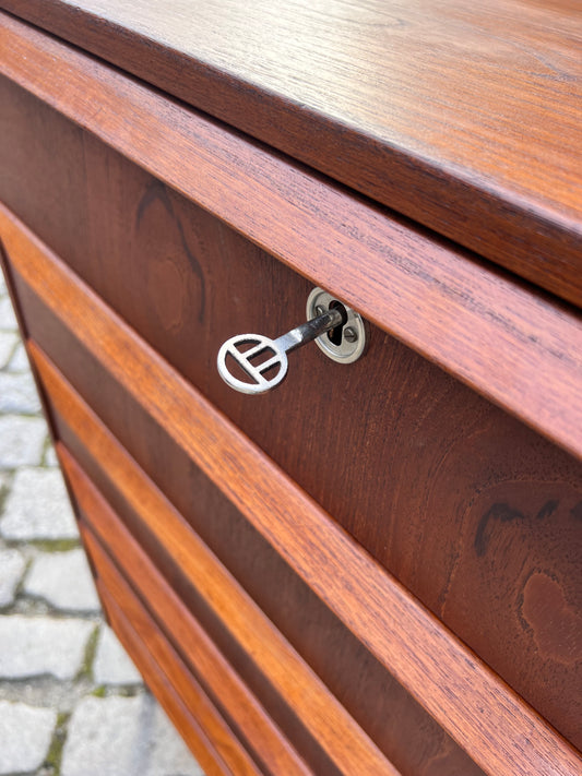 Kommode Teak mit Schloss aus Dänemark