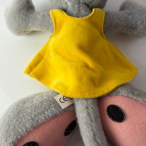 Diddlina Maus mit gelbem Kleid von Thomas Goletz
