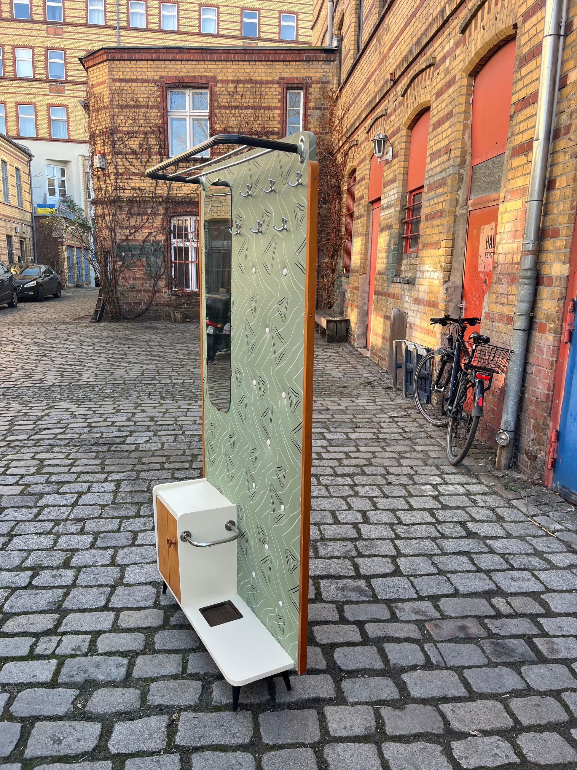 Wandgarderobe mintgrün mit Spiegel, Schrank & Schirmständer