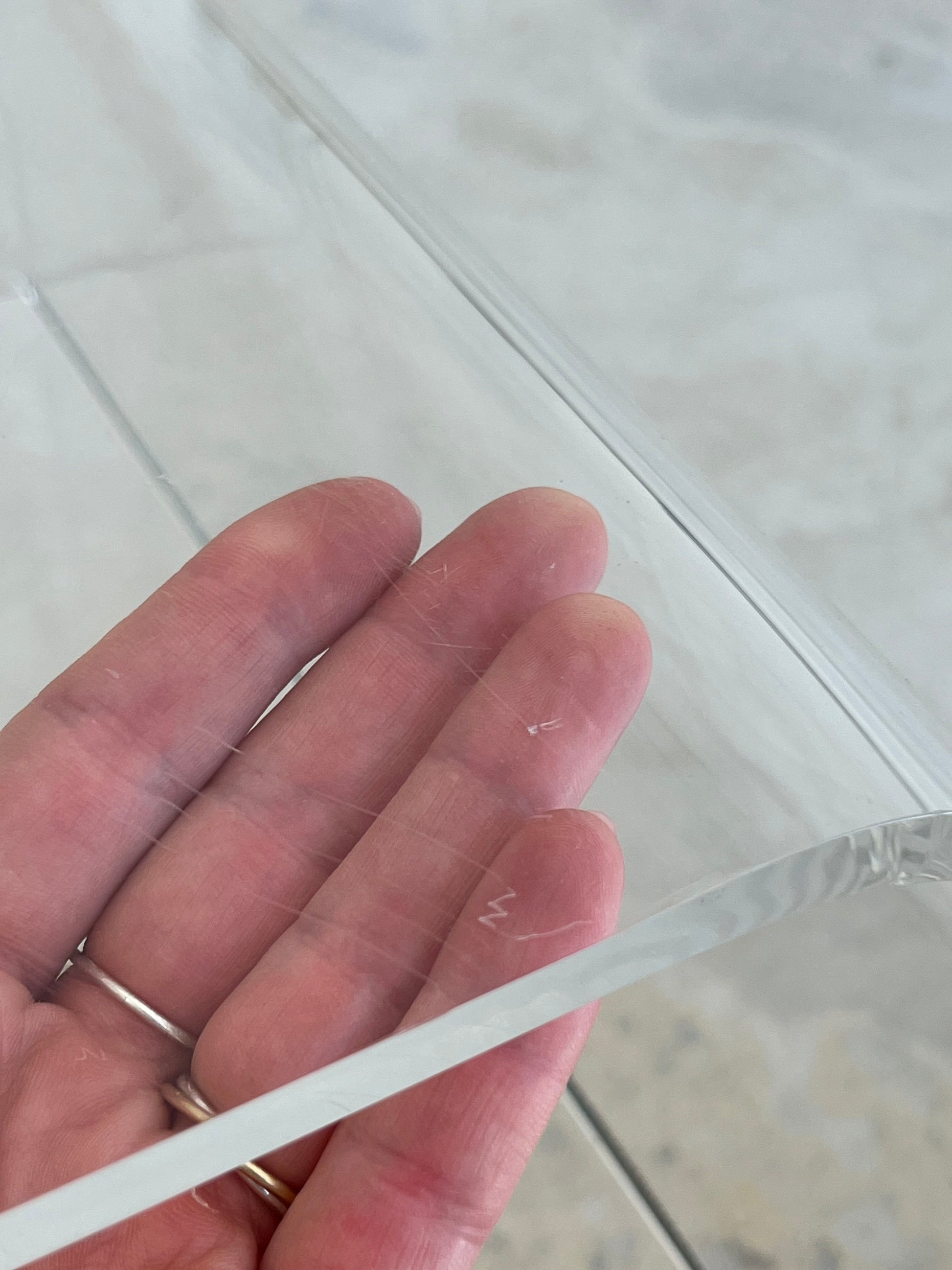 Beistelltisch Plexiglas mit Ablagefach