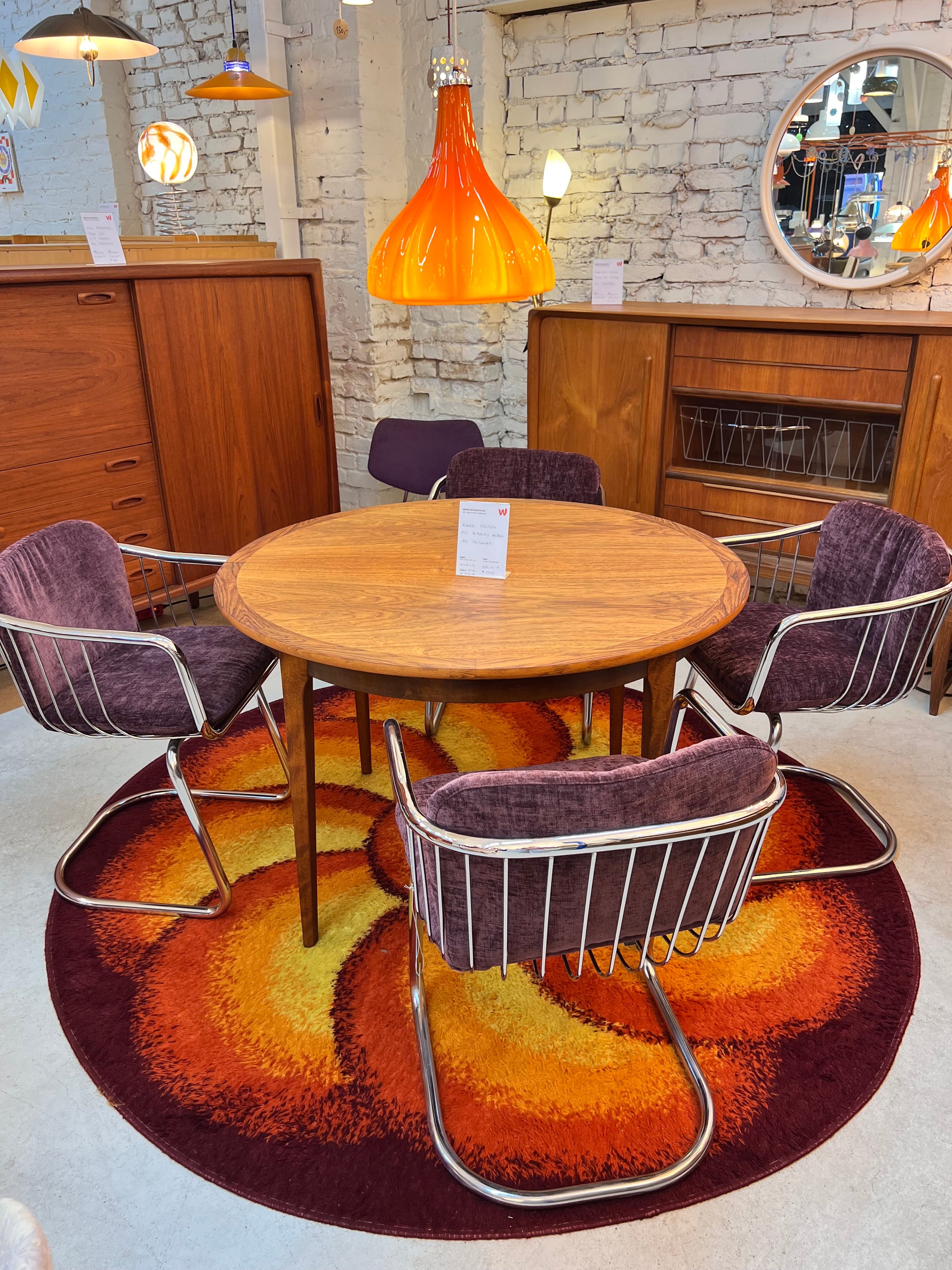 Runder Esstisch Teak mit Butterfly Auszug