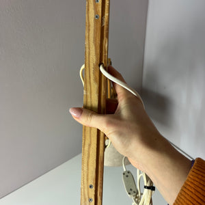 Scherenlampe beige Holz von Le Klint