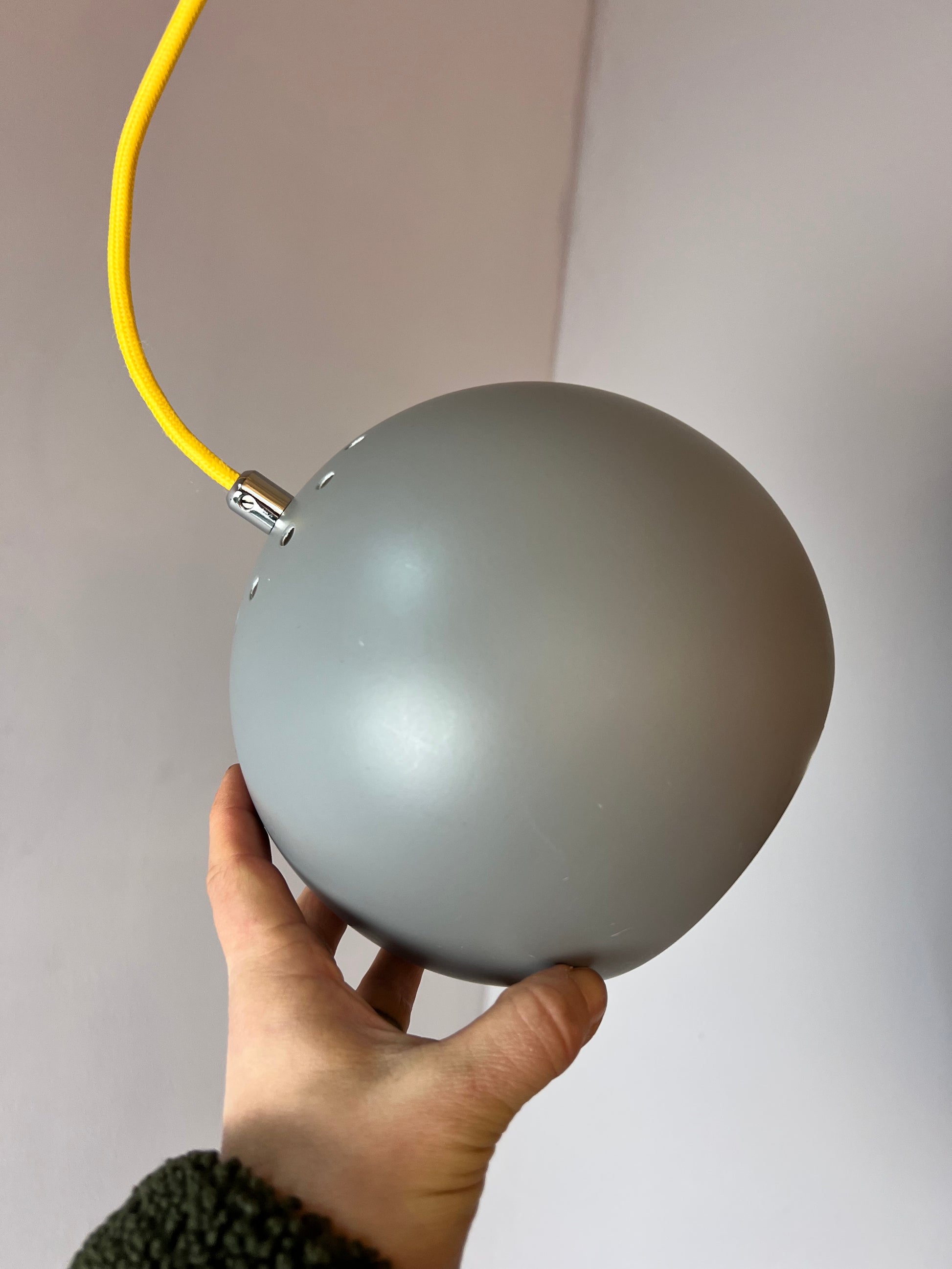 Kugellampe grau von Frandsen Dänemark