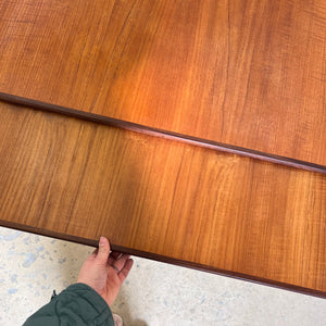 Ausziehbarer Esstisch Teak mit umlaufender Kante aus Dänemark