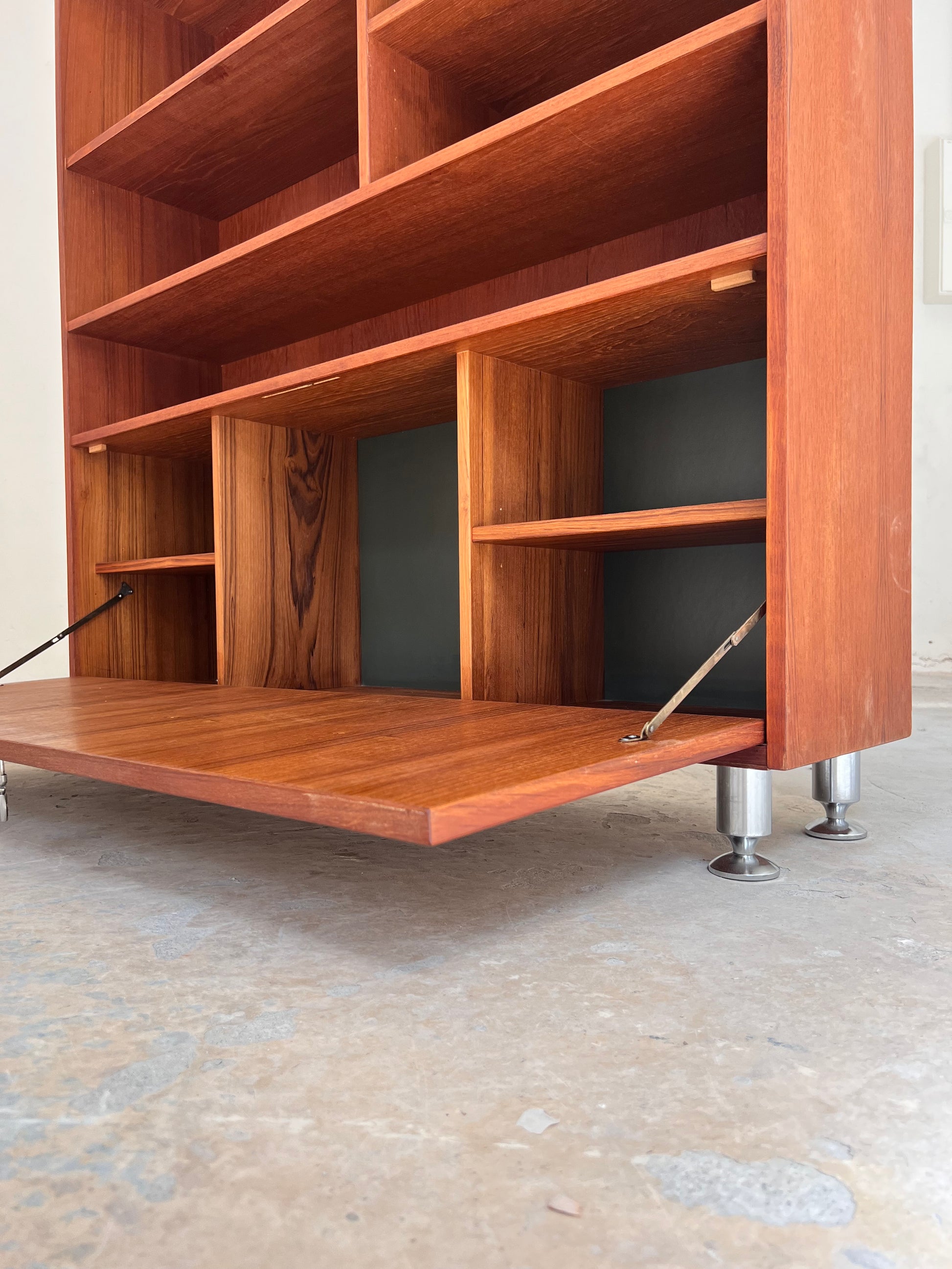 Bücherregal mit Klappfach Teak aus Dänemark