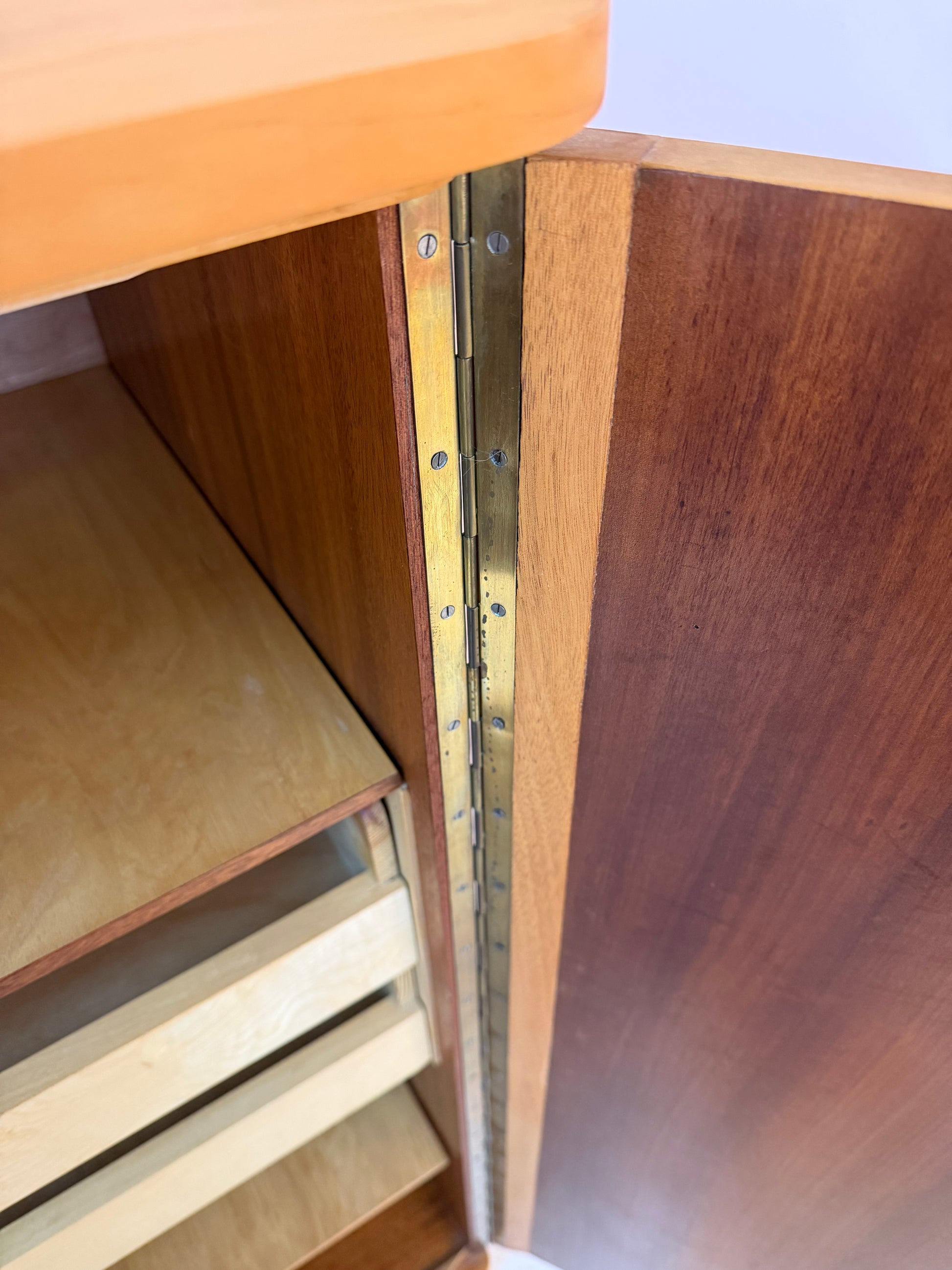 Kleiderschrank Ahorn mit Schloss aus Deutschland